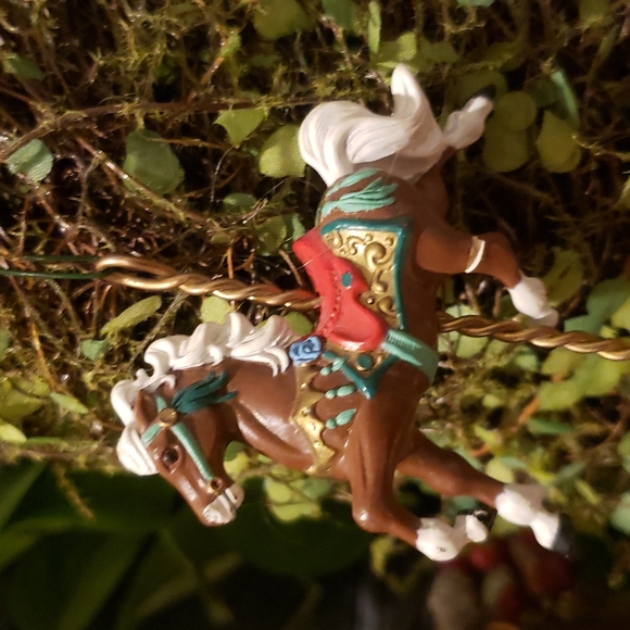 Vintage Carousel House Ornaments lot of 9 - Picture 7 of 10